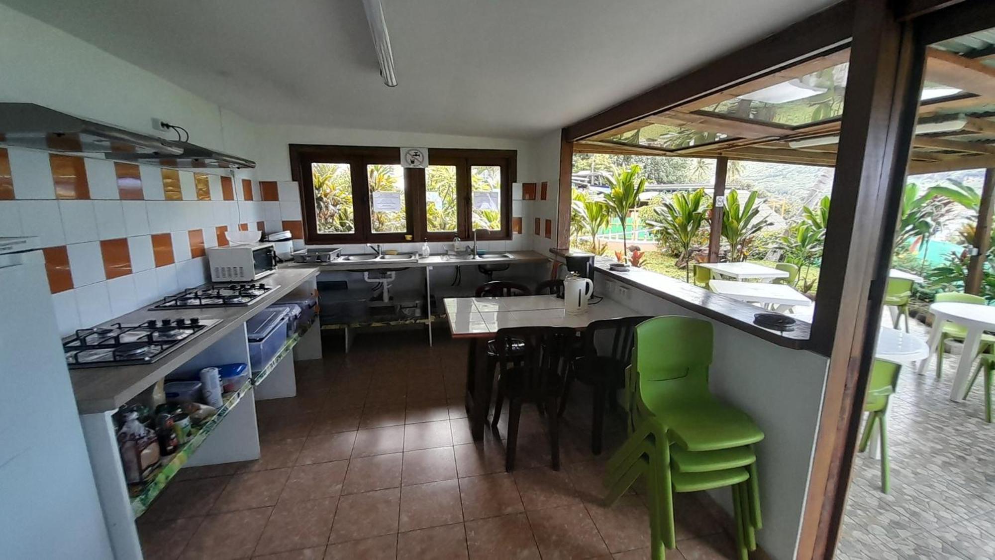 Atiha Fare Arana Moorea Guesthouse מראה חיצוני תמונה