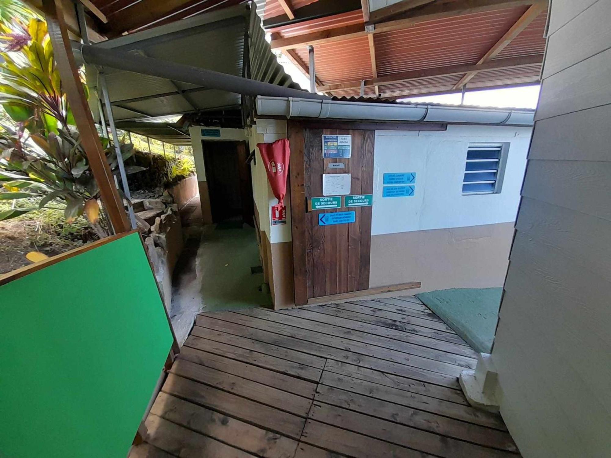 Atiha Fare Arana Moorea Guesthouse חדר תמונה